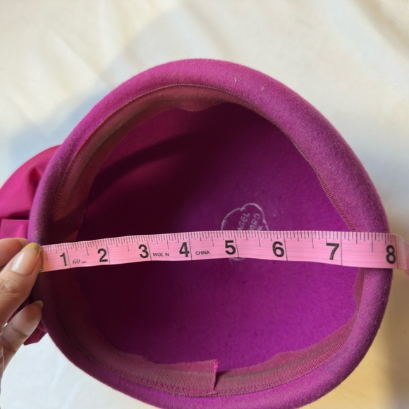 Elegant Vintage Fuchsia Women\'s Hat with Floral Accent main image 6